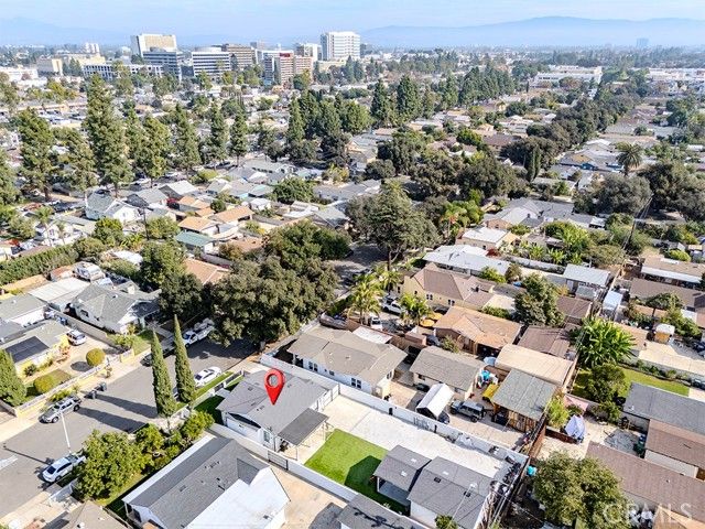 1130 W Chestnut, Santa Ana, CA 92703