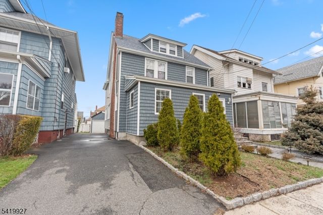 886 Degraw Ave, Newark City, NJ 07104