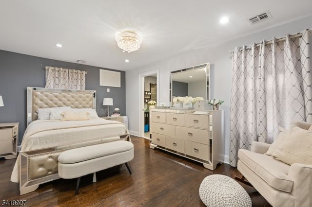 886 Degraw Ave, Newark City, NJ 07104