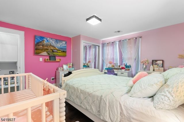 886 Degraw Ave, Newark City, NJ 07104