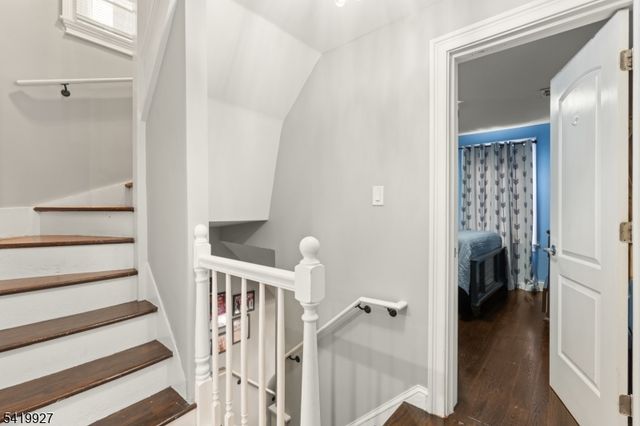 886 Degraw Ave, Newark City, NJ 07104