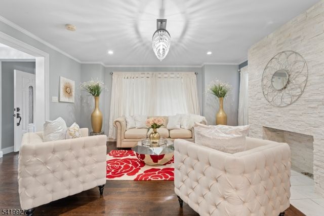 886 Degraw Ave, Newark City, NJ 07104