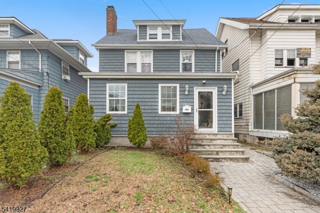 886 Degraw Ave, Newark City, NJ 07104