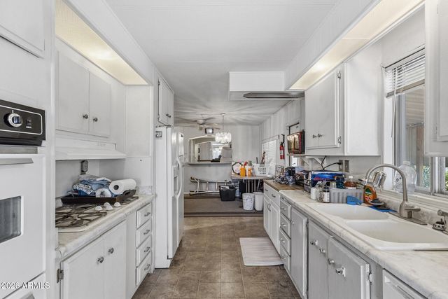 300 S VAL VISTA Drive 72, Mesa, AZ 85204