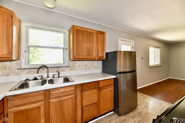 581 Northgate Drive, Greenwood, IN 46143