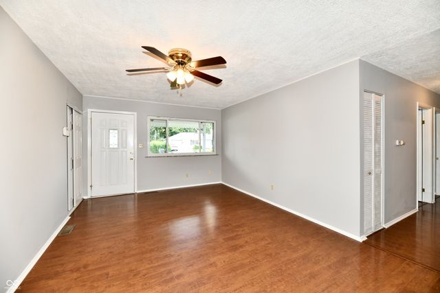 581 Northgate Drive, Greenwood, IN 46143
