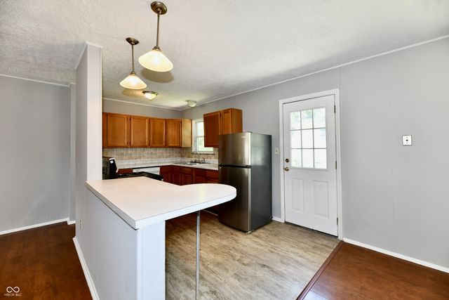 581 Northgate Drive, Greenwood, IN 46143