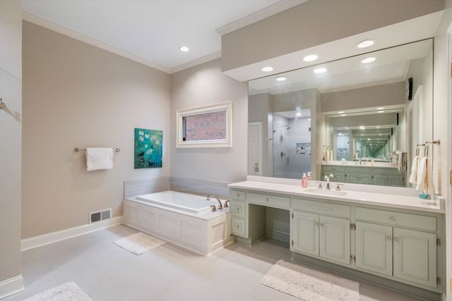 4792 WHITEHALL CV, Memphis, TN 38117