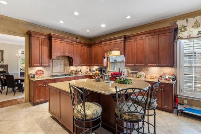 4792 WHITEHALL CV, Memphis, TN 38117