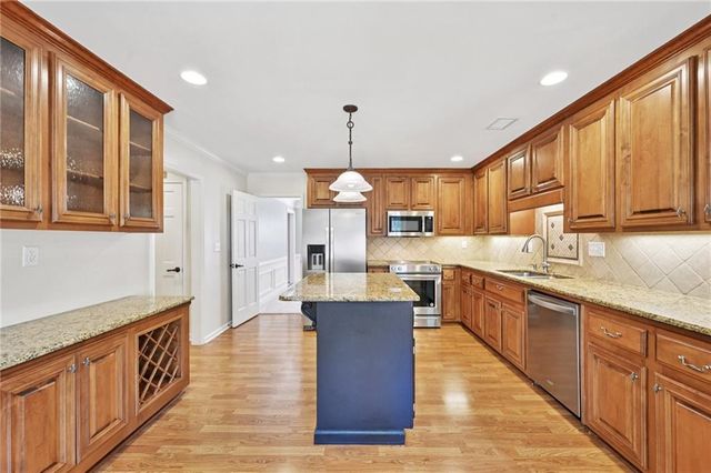 3002 Creekside Way, Marietta, GA 30066