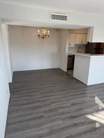 10603 S Wilcrest Drive 35, Houston, TX 77099