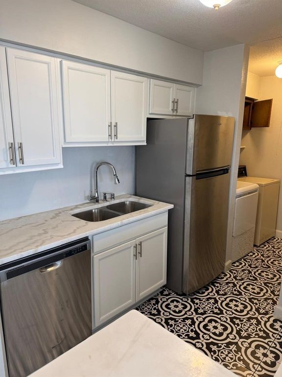 10603 S Wilcrest Drive 35, Houston, TX 77099