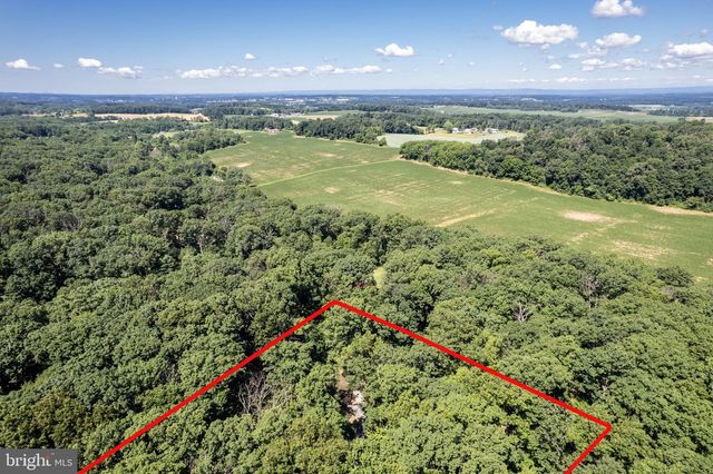 1919 GRAVEL DR, Hampstead, MD 21074