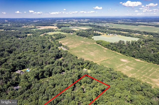 1919 GRAVEL DR, Hampstead, MD 21074