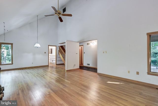 1919 GRAVEL DR, Hampstead, MD 21074