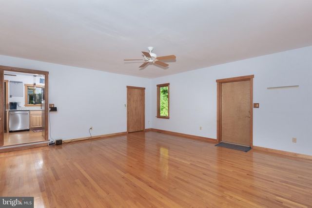 1919 GRAVEL DR, Hampstead, MD 21074