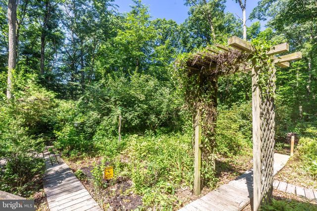 1919 GRAVEL DR, Hampstead, MD 21074