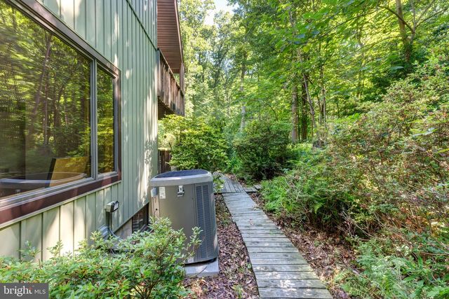 1919 GRAVEL DR, Hampstead, MD 21074