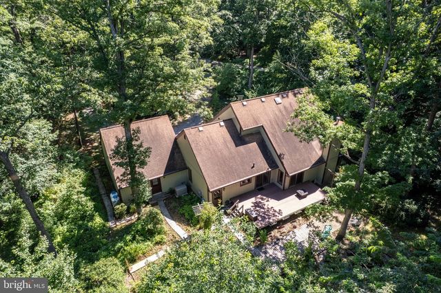 1919 GRAVEL DR, Hampstead, MD 21074