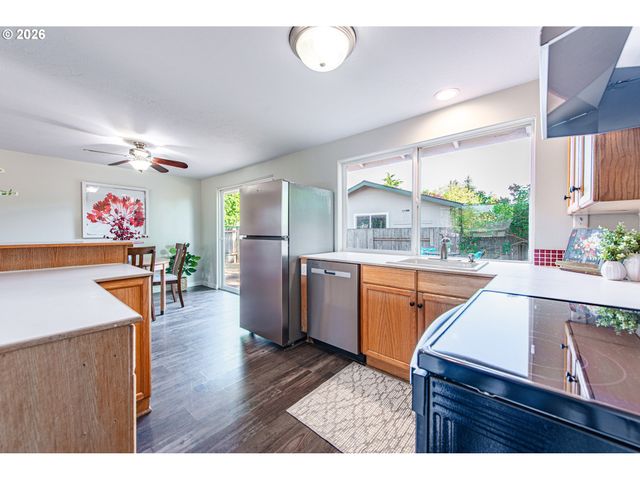 196 MAVERICK Ave, Eugene, OR 97404