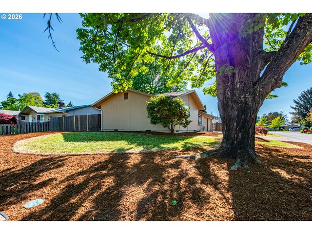 196 MAVERICK Ave, Eugene, OR 97404