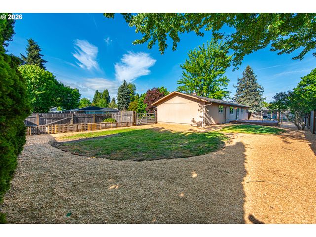 196 MAVERICK Ave, Eugene, OR 97404