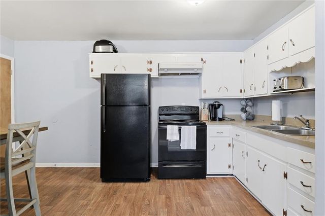 620 N 13th Terrace, Leavenworth, KS 66048