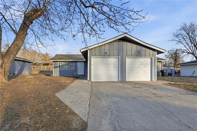 620 N 13th Terrace, Leavenworth, KS 66048