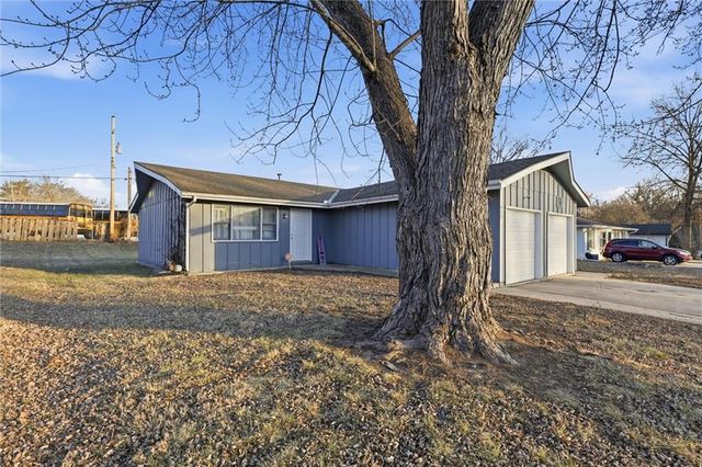 620 N 13th Terrace, Leavenworth, KS 66048