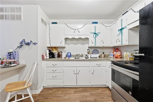 620 N 13th Terrace, Leavenworth, KS 66048