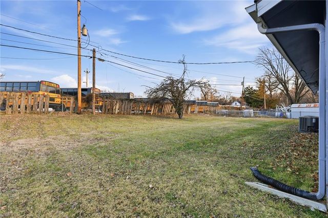 620 N 13th Terrace, Leavenworth, KS 66048