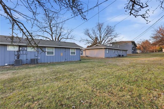 620 N 13th Terrace, Leavenworth, KS 66048