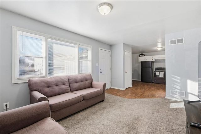 620 N 13th Terrace, Leavenworth, KS 66048