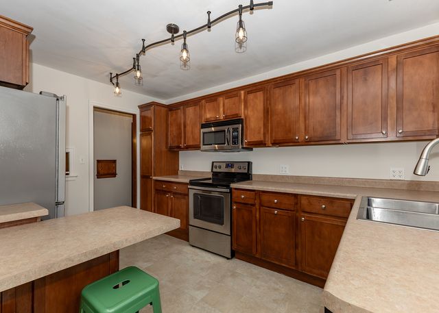 509 S HENRY Street, Geneseo, IL 61254