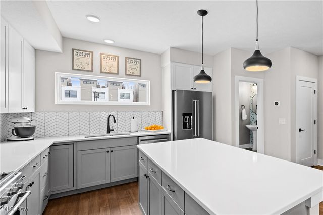 5909 Father Caruso Drive, Cleveland, OH 44102