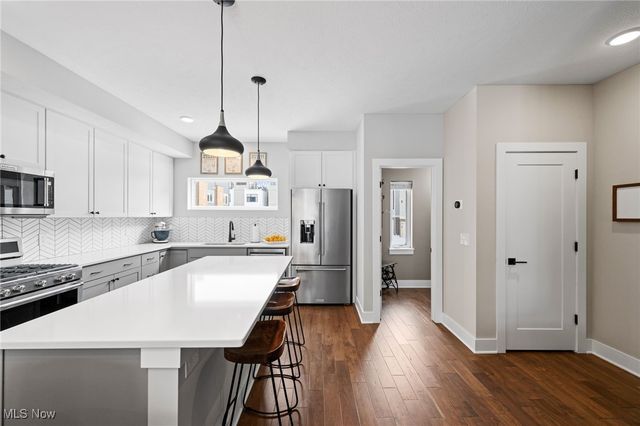 5909 Father Caruso Drive, Cleveland, OH 44102