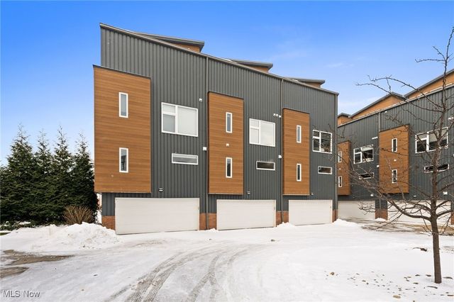 5909 Father Caruso Drive, Cleveland, OH 44102