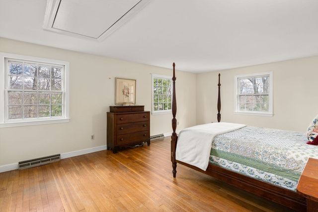 162 Western Ave, Sherborn, MA 01770