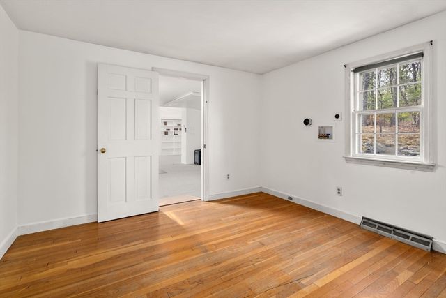 162 Western Ave, Sherborn, MA 01770