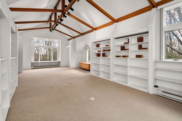 162 Western Ave, Sherborn, MA 01770