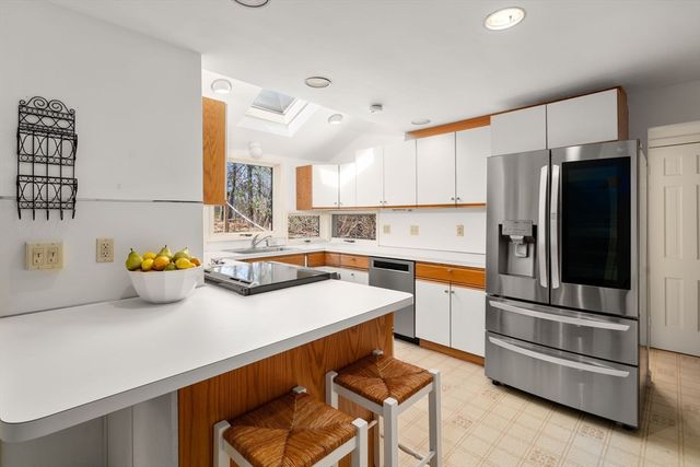 162 Western Ave, Sherborn, MA 01770