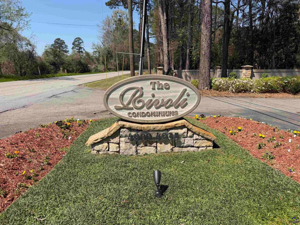 4935 Rivoli Dr Apt F, Macon, GA 31210