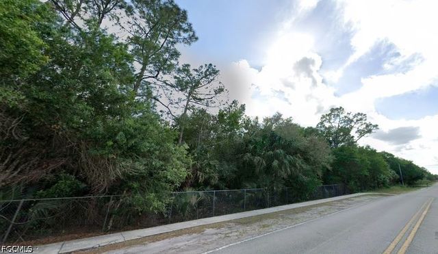 2790 60th AVE NE, Naples, FL 34120