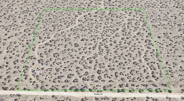 17700 E Avenue T8, Llano, CA 93591