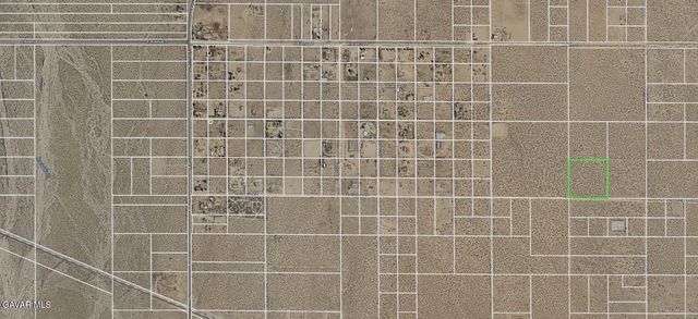 17700 E Avenue T8, Llano, CA 93591