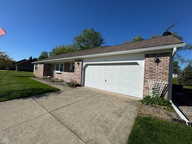 1207 N Monroe Way, Rushville, IN 46173
