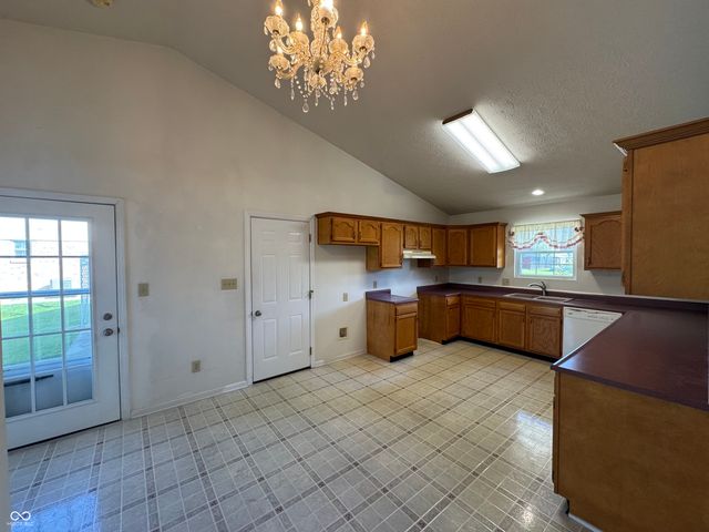1207 N Monroe Way, Rushville, IN 46173
