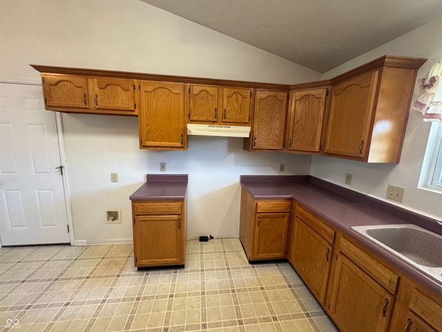1207 N Monroe Way, Rushville, IN 46173