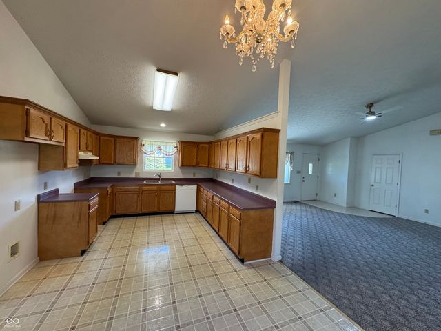 1207 N Monroe Way, Rushville, IN 46173