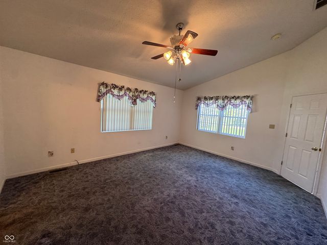1207 N Monroe Way, Rushville, IN 46173